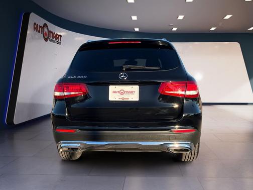 2016 Mercedes-Benz GLC 300 Base