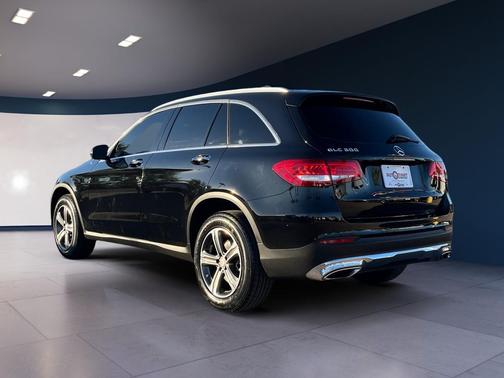 2016 Mercedes-Benz GLC 300 Base