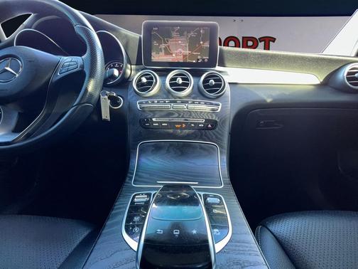 2016 Mercedes-Benz GLC 300 Base