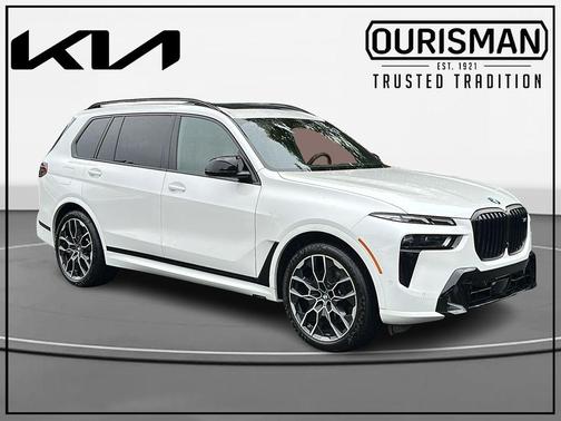Mineral White Metallic 2026 BMW X7 M60i