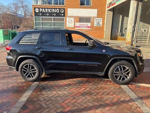 2020 Jeep Grand Cherokee Trailhawk
