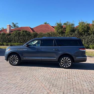 2022 Lincoln Navigator L Reserve