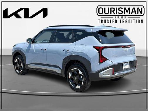 Gray 2027 Kia Seltos EX