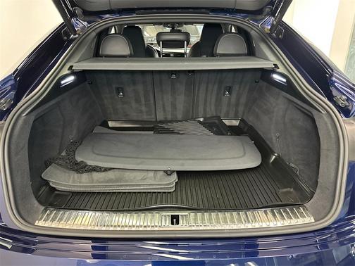 2022 Audi e-tron S Prestige