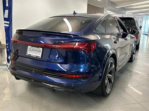 2022 Audi e-tron S Prestige