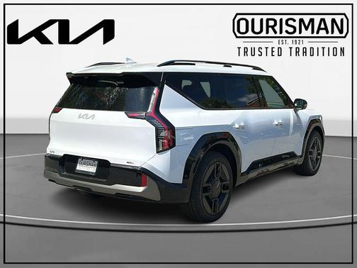 White Pearl 2026 Kia EV9 GT-Line