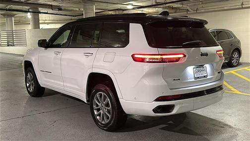 Bright White Clearcoat 2023 Jeep Grand Cherokee L Summit