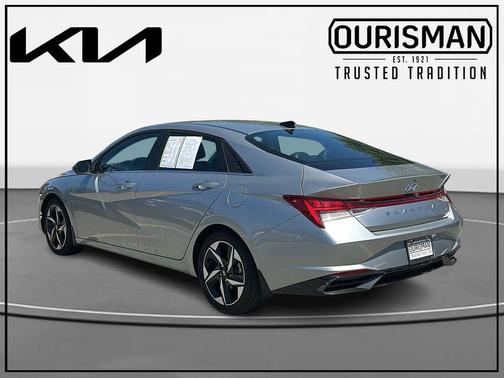 Shimmering Silver Pearl 2023 Hyundai ELANTRA Limited