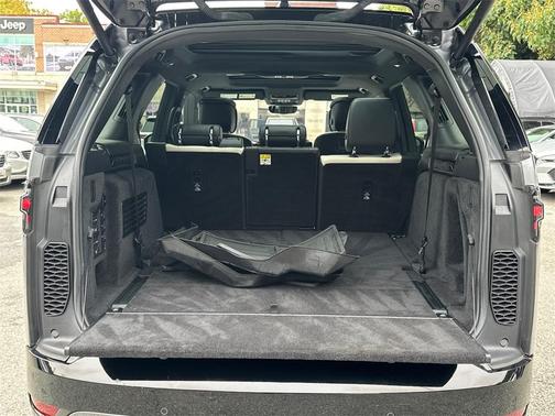 2022 Land Rover Discovery P360 R-Dynamic HSE