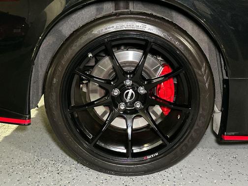 Black Diamond Pearl 2024 Nissan Z NISMO