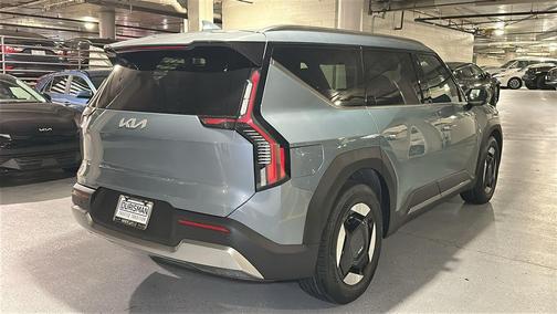 Iceberg Green 2024 Kia EV9 Wind