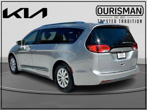 2019 Chrysler Pacifica Touring-L