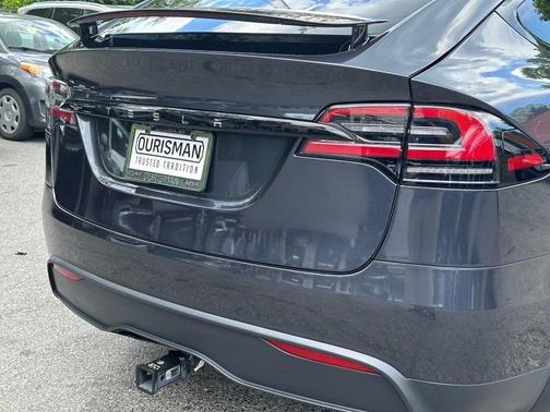 2024 Tesla Model X Base