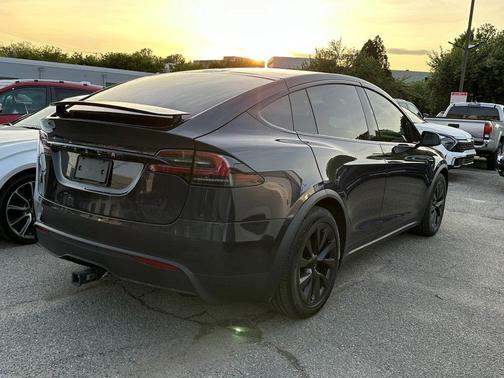 2024 Tesla Model X Base