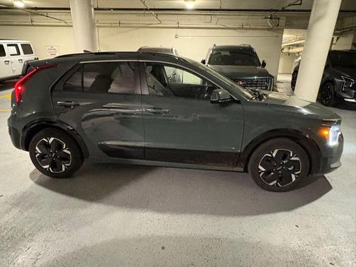 Green 2023 Kia Niro EV Wave