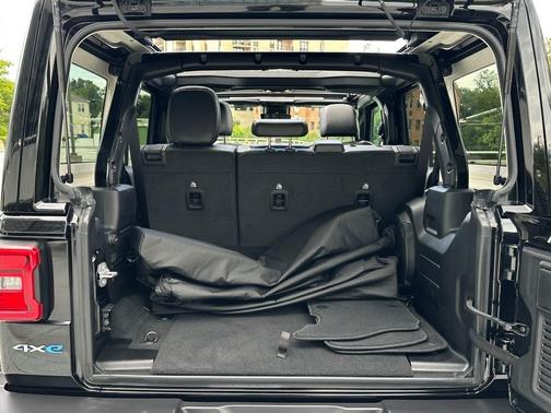 2022 Jeep Wrangler Unlimited 4xe Sahara
