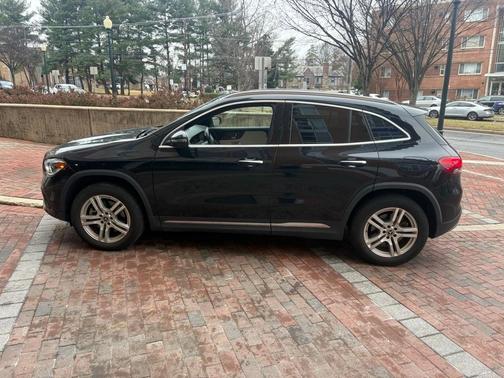 2023 Mercedes-Benz GLA 250 Base 4MATIC