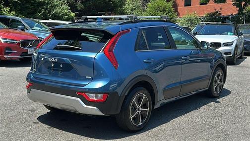 Mineral Blue 2024 Kia Niro EX