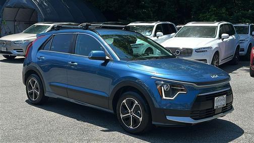 Mineral Blue 2024 Kia Niro EX