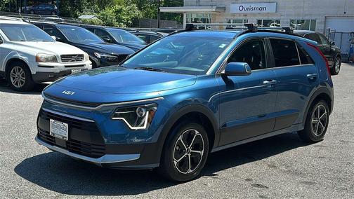 Mineral Blue 2024 Kia Niro EX