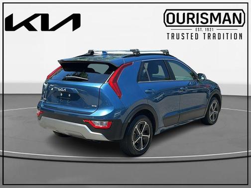 Mineral Blue 2024 Kia Niro EX