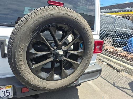 2022 Jeep Wrangler Unlimited 4xe Sahara