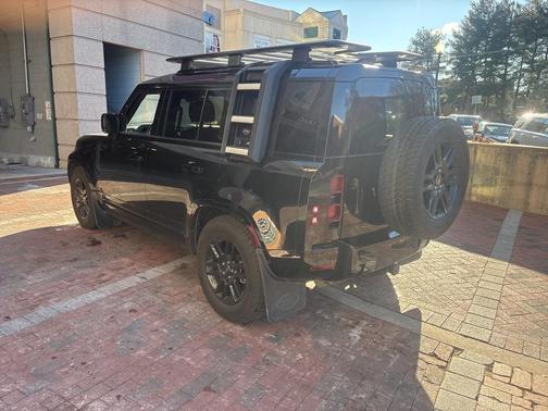 2022 Land Rover Defender 110 X-Dynamic SE