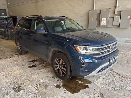 Tourmaline Blue Metallic 2022 Volkswagen Atlas 2.0T SE