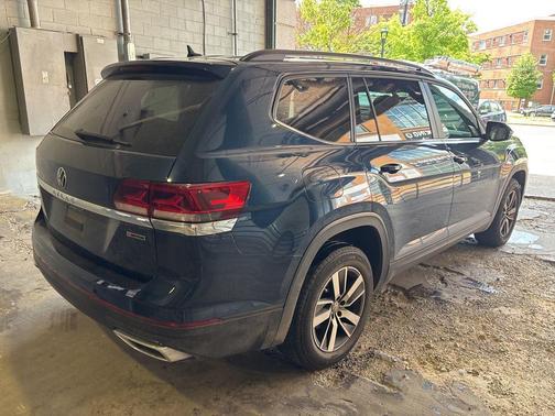 Tourmaline Blue Metallic 2022 Volkswagen Atlas 2.0T SE