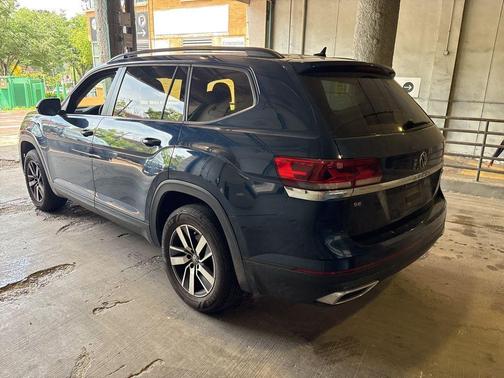 Tourmaline Blue Metallic 2022 Volkswagen Atlas 2.0T SE