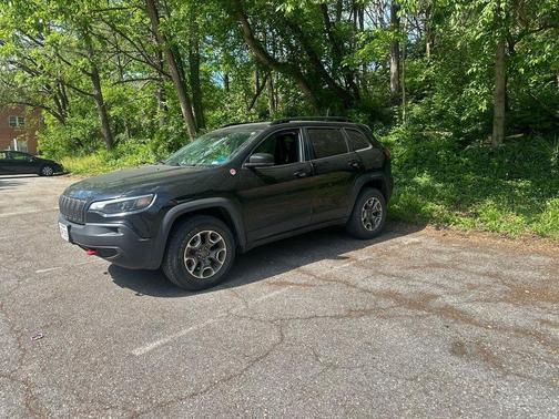 Diamond Black 2022 Jeep Cherokee Trailhawk