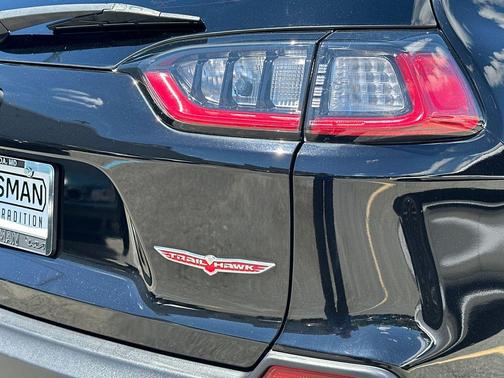 Diamond Black 2022 Jeep Cherokee Trailhawk