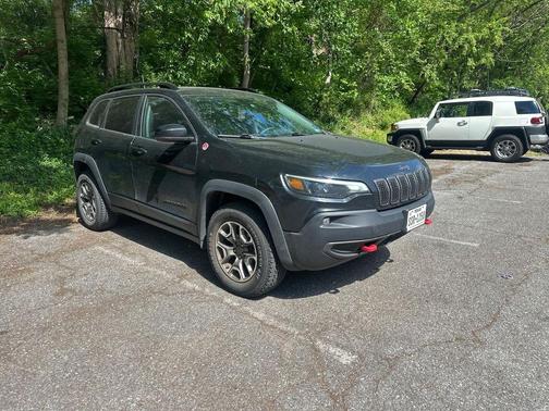 Diamond Black 2022 Jeep Cherokee Trailhawk
