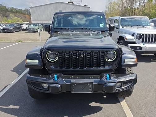 Black Clearcoat 2024 Jeep Wrangler 4xe High Altitude