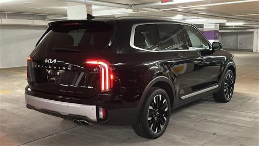 Ebony Black 2024 Kia Telluride SX-Prestige