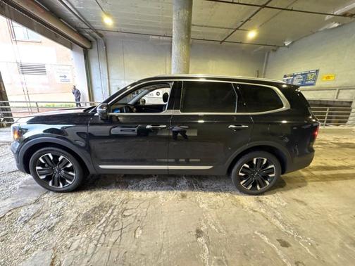 Ebony Black 2024 Kia Telluride SX-Prestige
