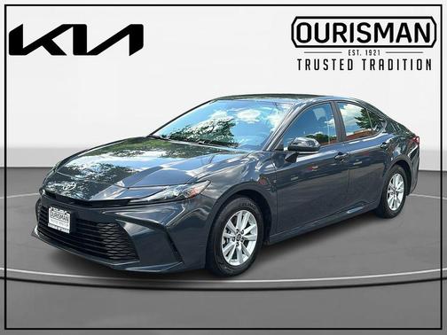 UNDERGROUND 2025 Toyota Camry LE
