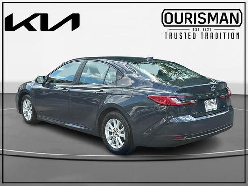 UNDERGROUND 2025 Toyota Camry LE