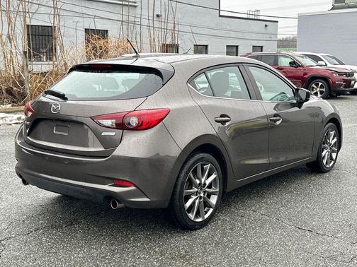 2018 Mazda Mazda3 Touring