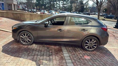 2018 Mazda Mazda3 Touring