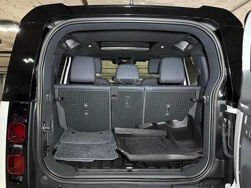 2023 Land Rover Defender 110 X-Dynamic SE