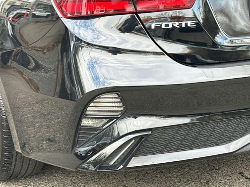Aurora Black 2023 Kia Forte GT-Line