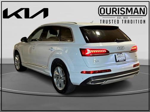 2022 Audi Q7 55 Premium