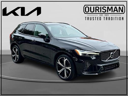 2022 Volvo XC60 B6 R-Design