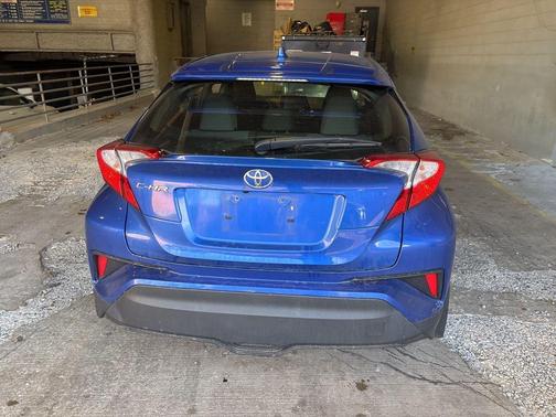 2020 Toyota C-HR LE