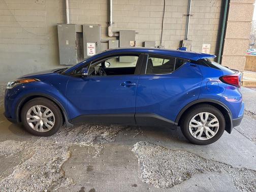 2020 Toyota C-HR LE