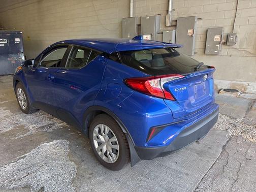 2020 Toyota C-HR LE