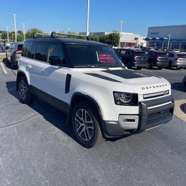 2022 Land Rover Defender 110 SE