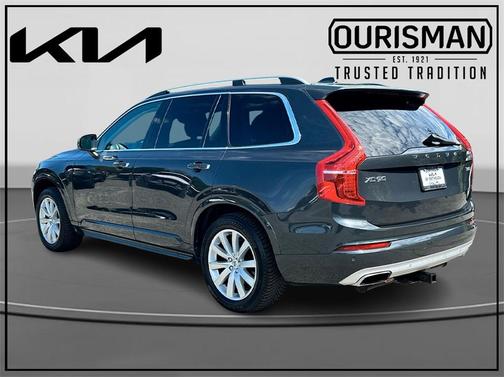 2017 Volvo XC90 T6 Momentum
