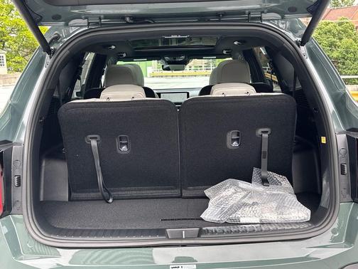 Green 2026 Kia Sorento Plug-In Hybrid X-LINE SX PRESTIGE
